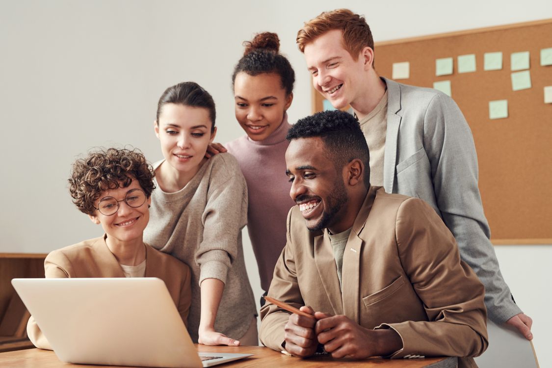 Real Estate Virtual Assistant: Services, Rates & How to Become One