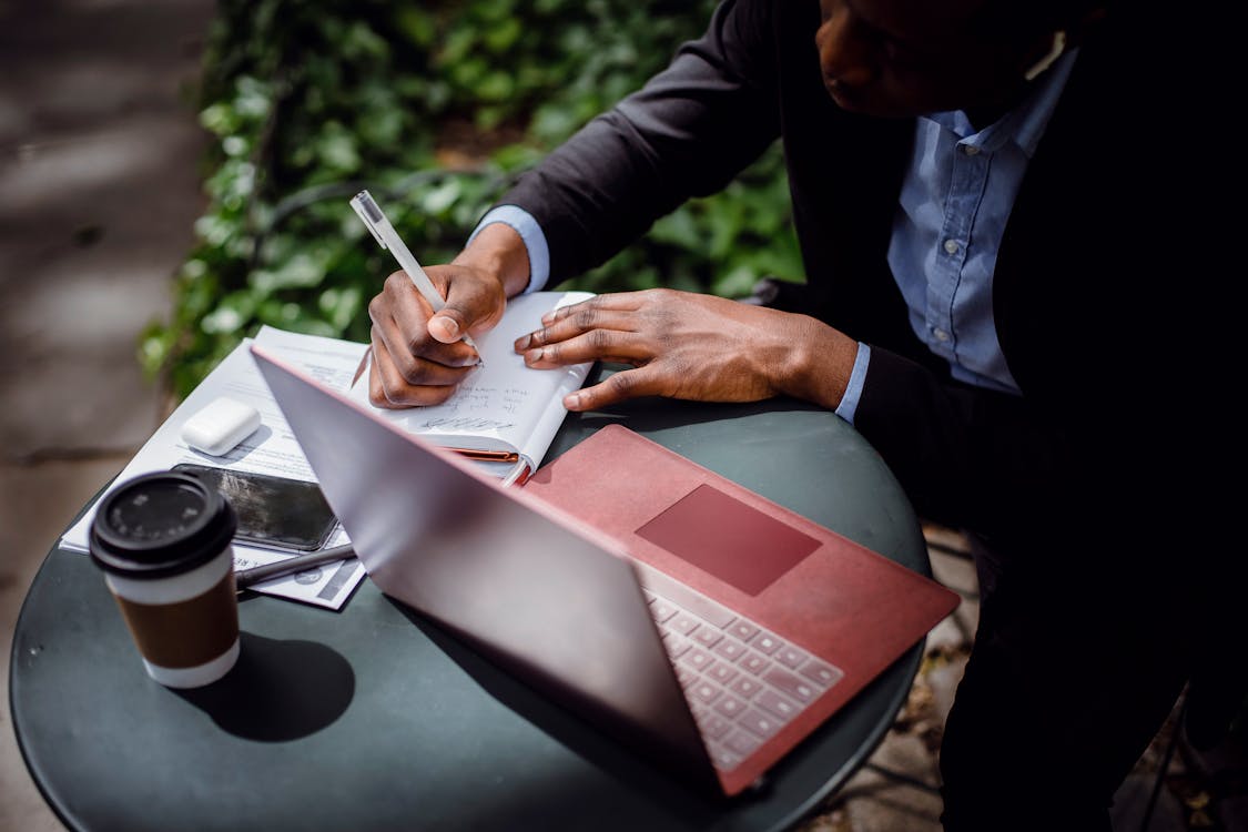 Work From Home Tips for Virtual Assistants: Stay Productive and Sane